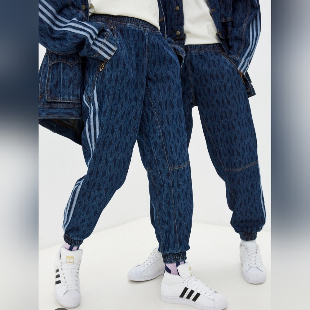 NWT adidas x IVY PARK Unisex Demin Joggers. Size LARGE